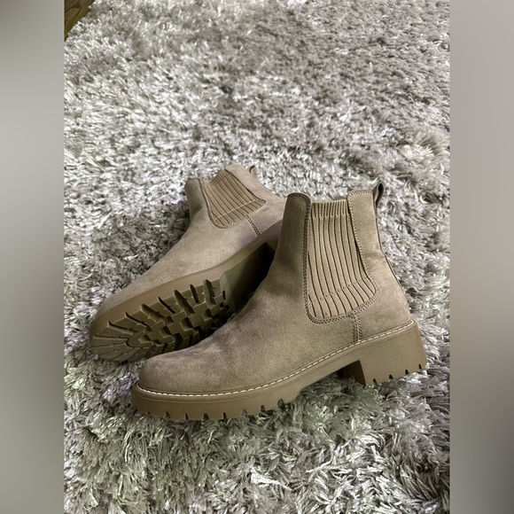 Chelsea boots - Picture 4 of 4